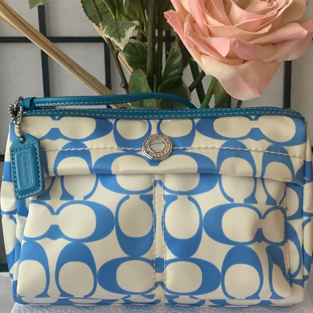 Blue C Stamped Coach Bag with Strap 🩵